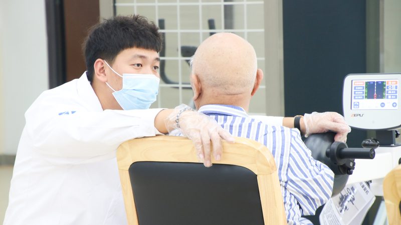 社区养老模式在二三线城市：实践与挑战