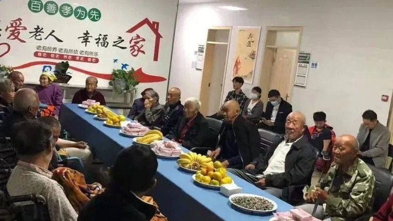 老年助餐餐具定制厂家