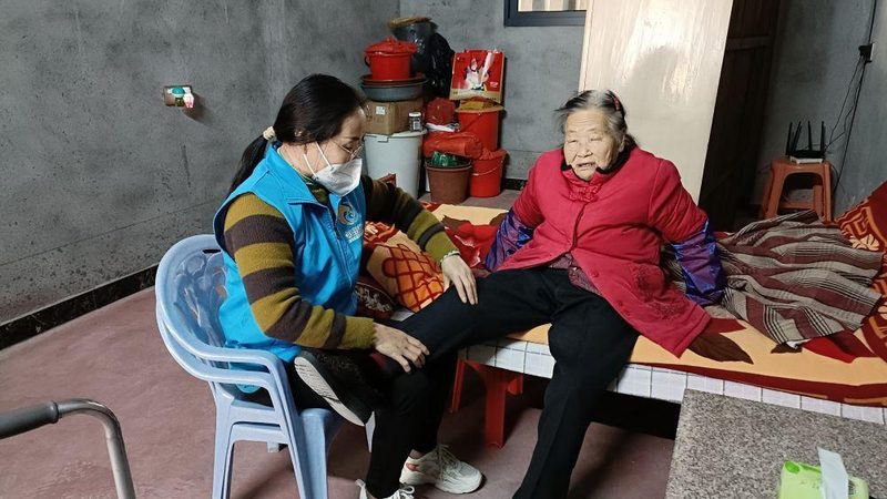 广州老人医院陪护费用明细揭秘：合理支出，关爱无忧