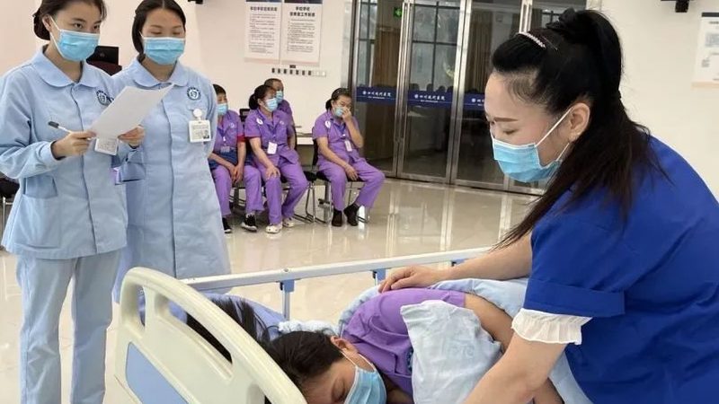 老年房地面找平，自流平水泥的优势与适用性
